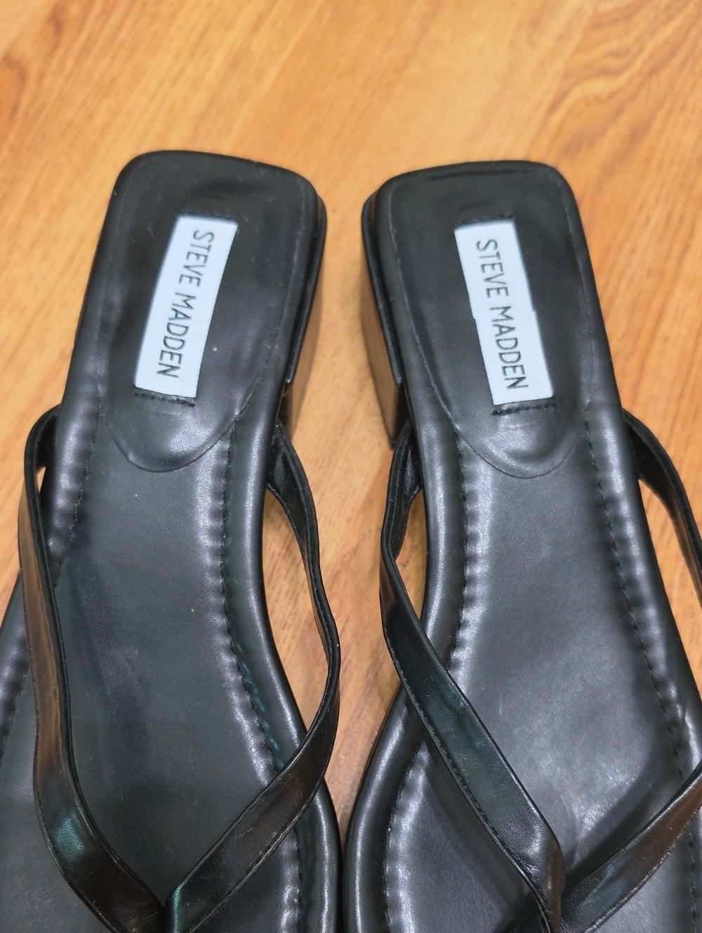 Steve Madden Black Square Toe Thong Sandals Size 11 - Picture 3 of 10